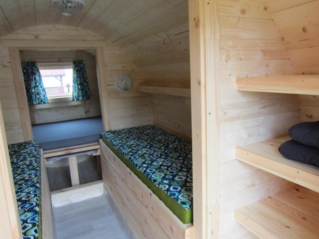 Camp-Wroc Hotel Вроцлав Екстериор снимка